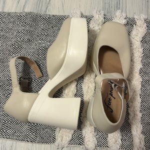 NWOT Free People Gwen Platform Mary Jane’s